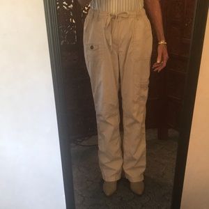 👖St. John’s Bay 14 Cream Straight Leg Full Waist Cargo Pants